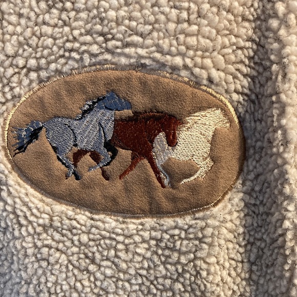 Art unlimited sportswear - L cream sweater with pockets and a horse patch - Picture 3 of 9